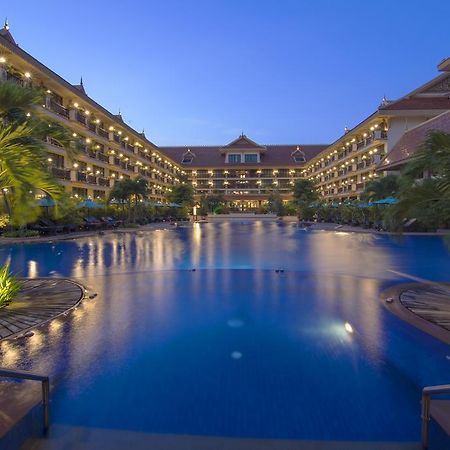Angkor Era Hotel Сіємреап Екстер'єр фото
